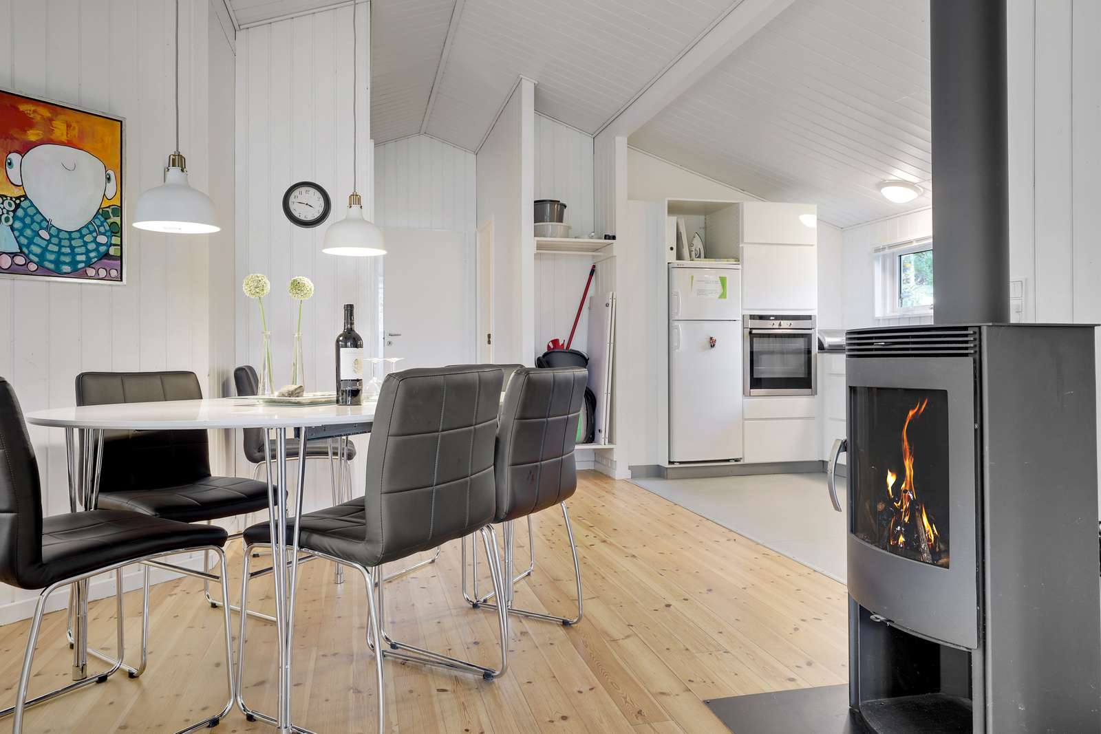 Spisestuen i sommerhuset i Snogebaek Strand