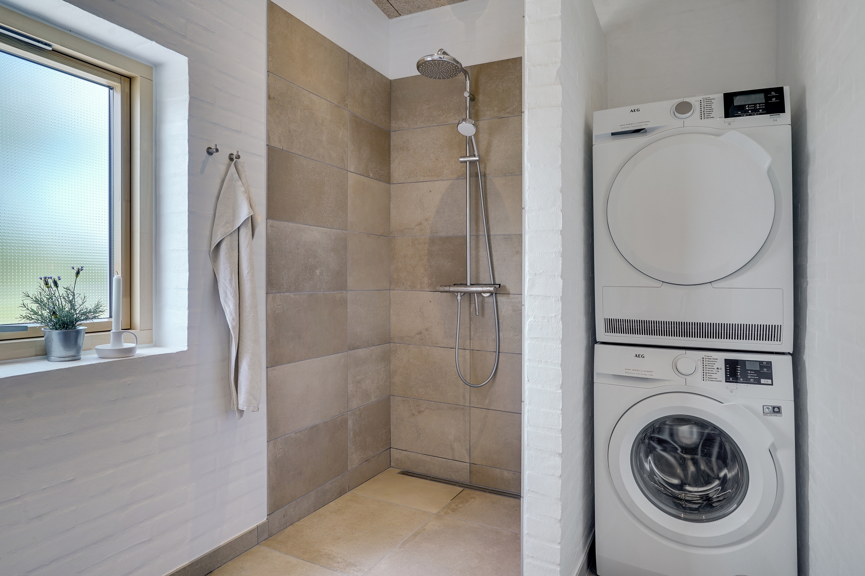 Badevaerelset i sommerhuset i Thy.