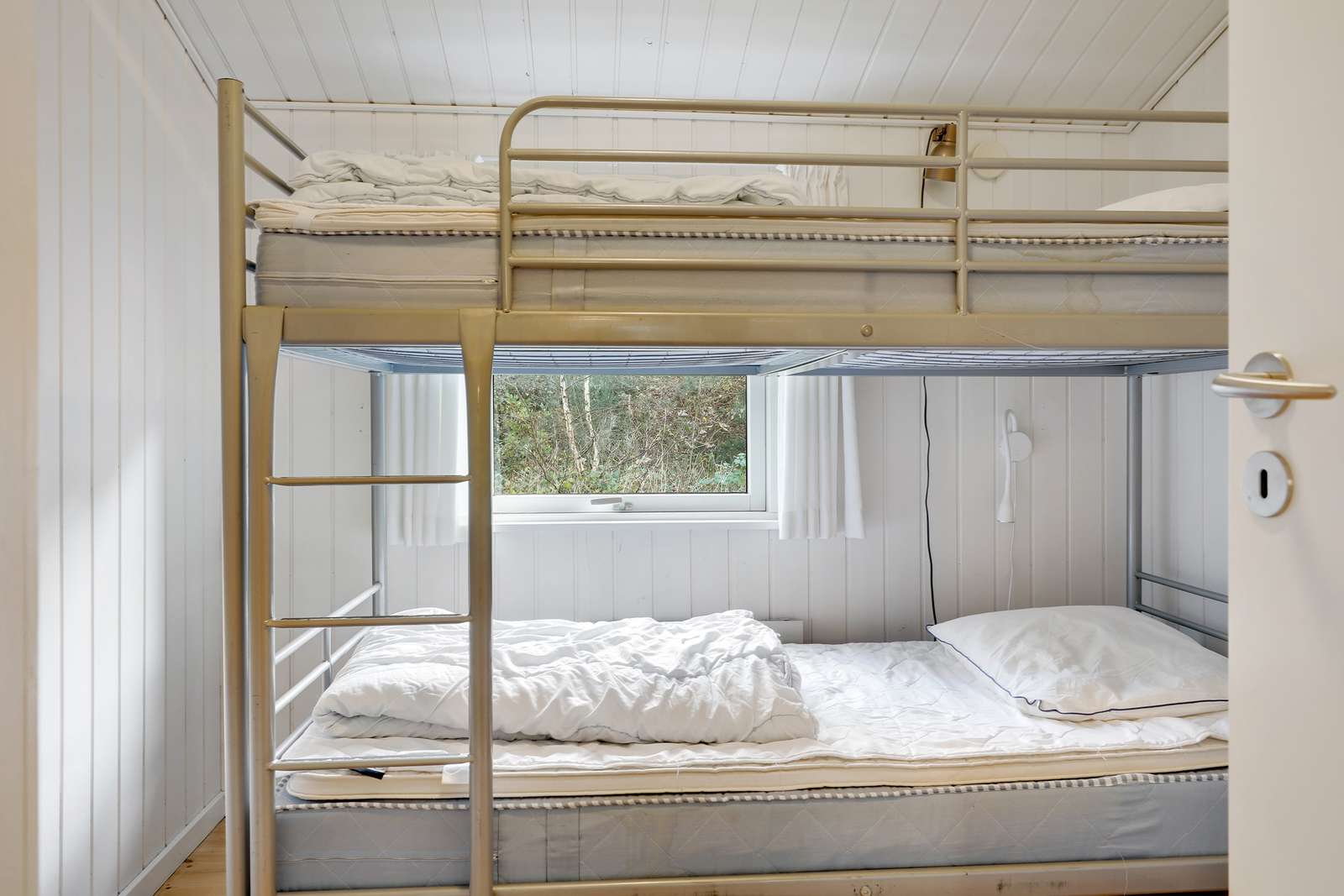 Ekstra sovevaerelse i sommerhuset i Snogebaek Strand