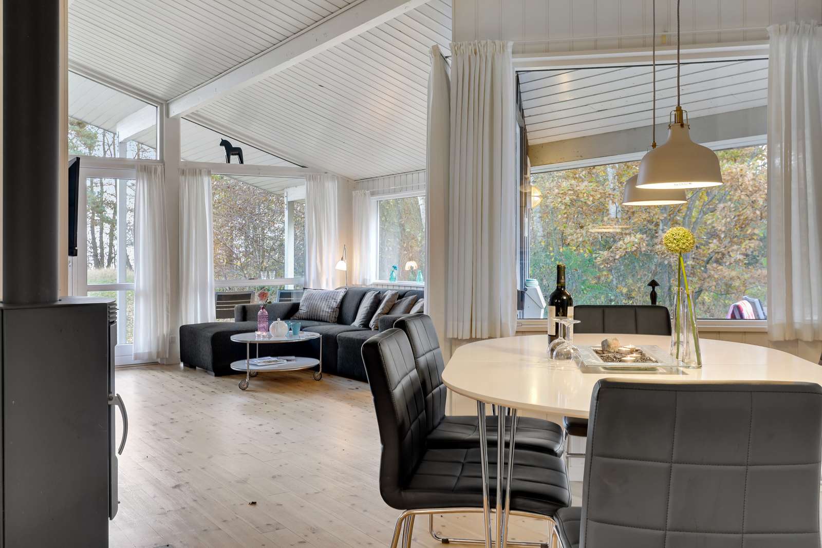 Stuen i sommerhuset i Snogebaek Strand